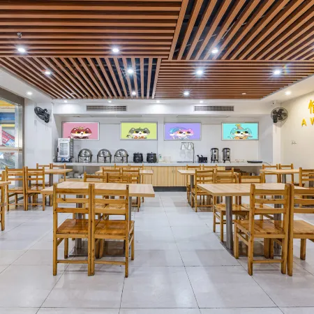 City Comfort Inn Hotel (Wuhan Hankou Railway Station West Square) Отели рядом с достопримечательностью «Вокзал Ханькоу»