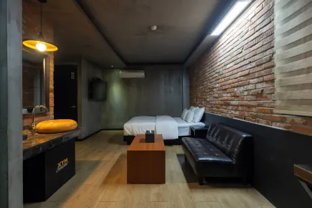 Icheon XYM Hotel