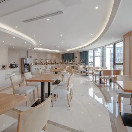 Vienna International Hotel