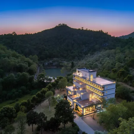 Ruoyi ROY (Huizhou Boluo Mount Luofu)