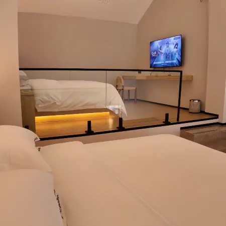 Mile Dieyuan Hot Spring Hotel (Huquan Ecological Park)