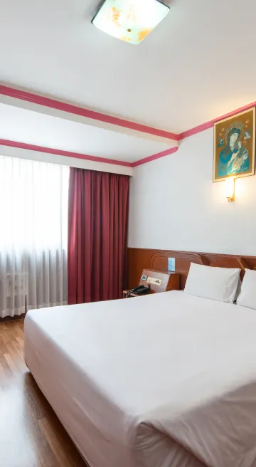 ห้องสุพีเรียร์พร้อมเตียงควีนไซส์ 1 เตียง