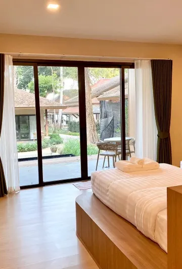 ดีลักซ์ทรอปิคอล