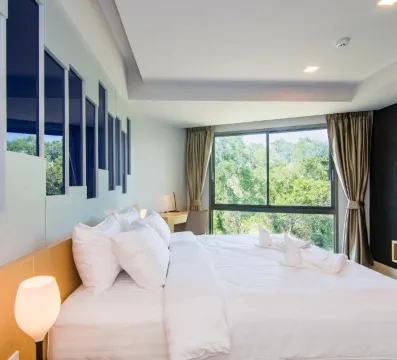 ห้องซูพีเรียร์ เตียงใหญ่ 1 เตียง