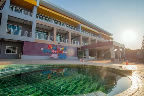 Breeze Hill Hotel
