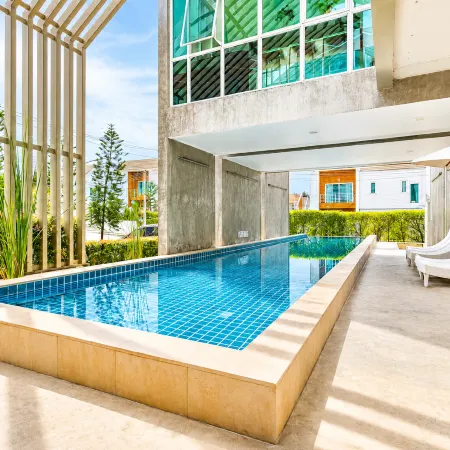 4BR Work-From-Home Villa | Pool & Gym | Mae Rim
