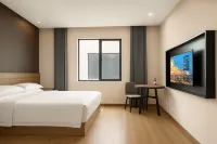 Runlong Hotel Fengcheng High speed Railway Station Longrun City Square Branch - Pet friendly