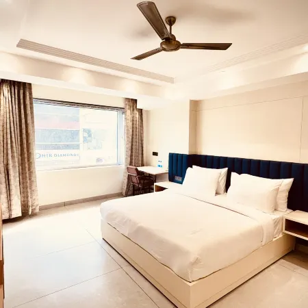 The Signature by Hotel BB Palace Отели рядом с достопримечательностью «Кароль Баг»