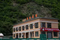 Jiake Homestay (Zhagana Grand Scenic Area Ticket Office)