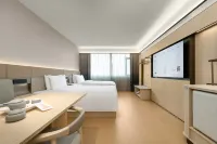Ji Hotel (Foshan Lvdaohu Metro Station)