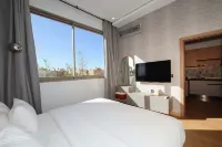 La Villa Luxury Suites - Hot Springs