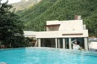 Anji Qingshi Shang · Cave Hot Spring Homestay - 루프탑 수영장