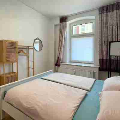 Düsseldorf Citycenter Cozy 2-Bedroom Apartment with Kitchen Rooms