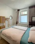 Düsseldorf Citycenter Cozy 2-Bedroom Apartment with Kitchen