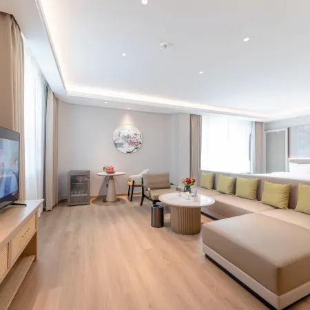 Jinchang Ruitai Hotel (Changtai Garden Shuangjian Market Branch)