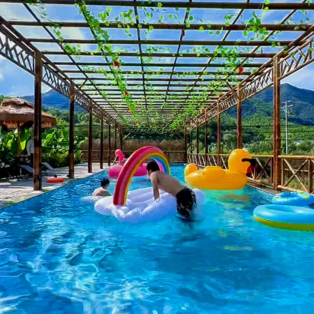 Anji Yunying Designer Private Soup Hot Spring Resort Villa
