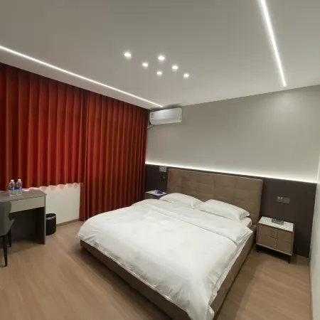 Zhouning Cheng Stadium Shurui Homestay