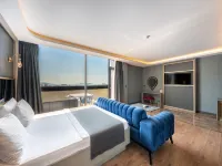 216 Ruby Suite Hotels near Maltepe