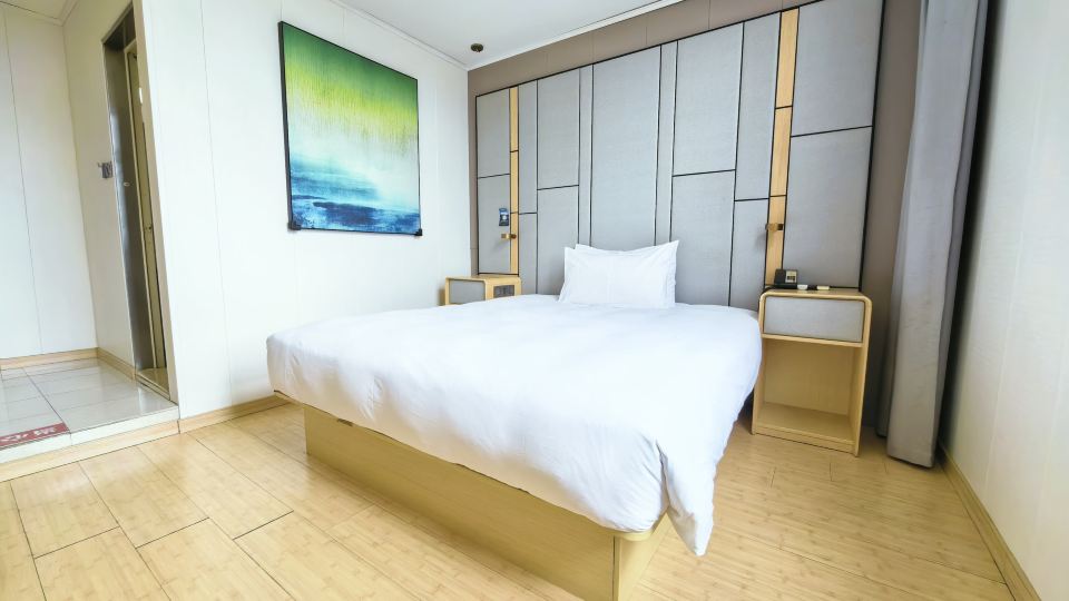 Holiday Yangguang Express Hotel