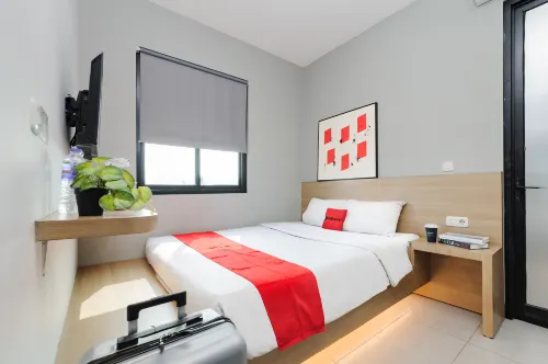 RedDoorz Plus @ Kedaton Lampung - 2 Sao