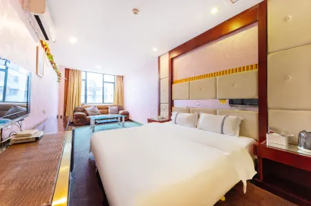 Huaxia Hotel (Zhuhai Doumen Gymnasium Zhongxing South Road) Отели рядом с достопримечательностью «Xia Mountain Park»