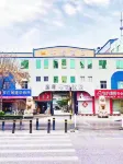 Huayi Hotel (Linyi Baoli Fortune Plaza) Hotels in Linyi
