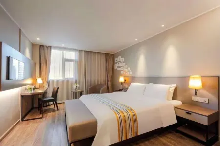 Homeinn Plus Hotel (Shanghai Zhangjiang Guanglan Road Subway Station)