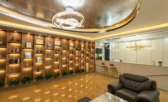 Wuhua Linfeng Light Luxury Hotel
