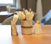 Home Inn (Donghai Niushan North Road Shuijingcheng Pedestrian Street)