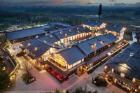 Yujingtai Hot Spring Hotel Hotels in Shijingli/Happy Valley