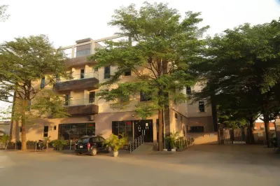 The Carlton Gate Hotel Hotels near PRINCE M.THREE ART GALLERY
