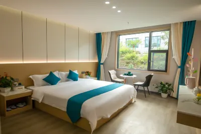 Wudang Mountain Tianshi Intelligent Hotel (Wudang Mountain Scenic Area Gate Branch)