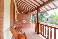 Homestay Nike Bed Hotels in Tegalarum