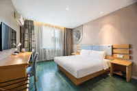 Home Inn (Hongxing Street Guomao Plaza Shengya Xinfengzhan)