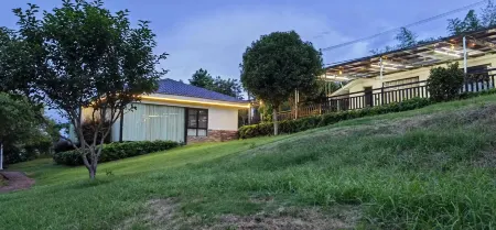 Jiahu Farmhouse Отели в г. Лечан