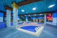 Haolong Hot Springs Resort - Hot Tub