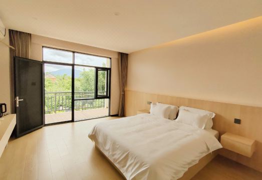 싼야 숙소 로비 및 내부