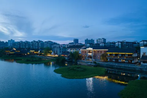 Changde ligao 1919 Lakeside Hotel (Daxiaohe Street)