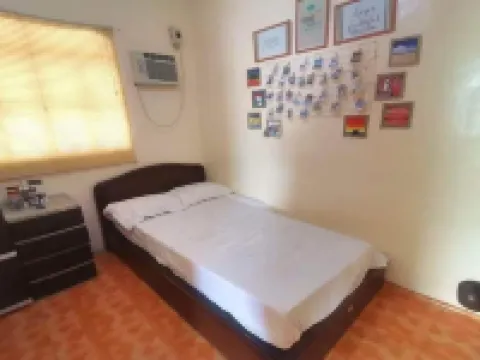 Albert's Transient House Hotels in Calatagan