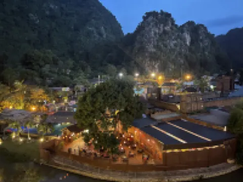Ipoh Sunway Onsen Themepark Suite by IWH Hotels near Sunway Lost World Theme Park : Hot Springs & Night Park