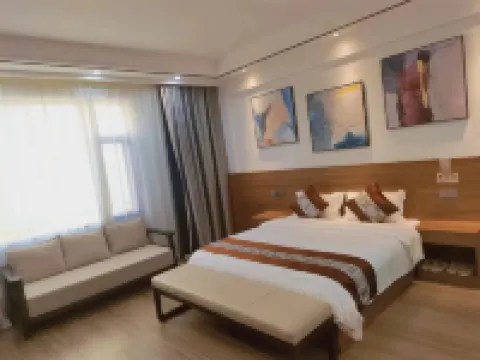 Golden Bridge Hotel Hotels in Lianghe