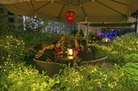 Hualong Hotel