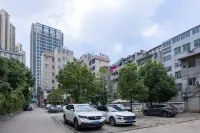 Huanggang Quanxing Hotel