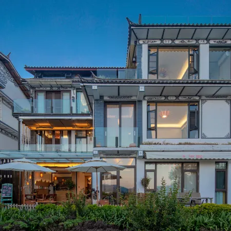 Dele Mingshu First Line Sea View Hotel (Dali Erhai Longkan Wharf)