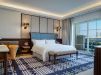 The Westin Dubai Mina Seyahi Beach Resort & Marina Hotels near Barasti Beach Bar