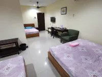 OYO 90883 Pavilion Inn Hotel Hotel di Lumut