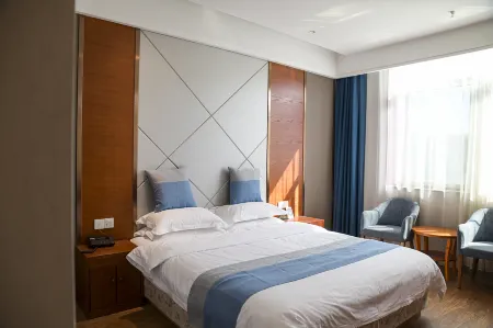 Fuyunlai Hotel Отели рядом с достопримечательностью «Dabie Mountain Azalea Ecological Cultural Grand View Garden»