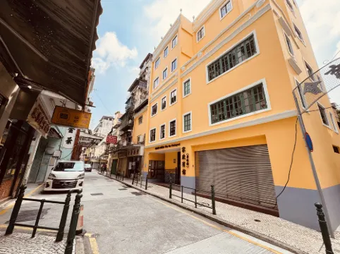 PENSÃO FAMÍLIA (RUA DAS ESTALAGENS) Dekat Hotel Photos