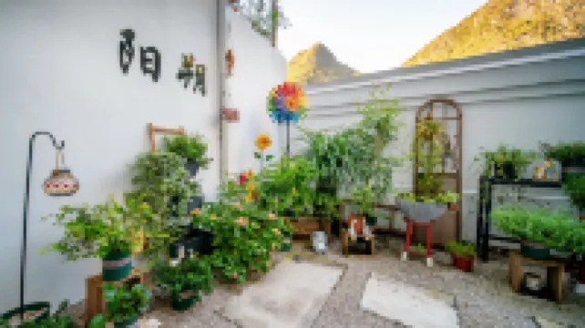 February Homestay (Yangshuo West Street Branch)