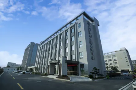 Dadao Wuwei Theme Cultural Hotel Отели рядом со станцией Wuwei Railway Station